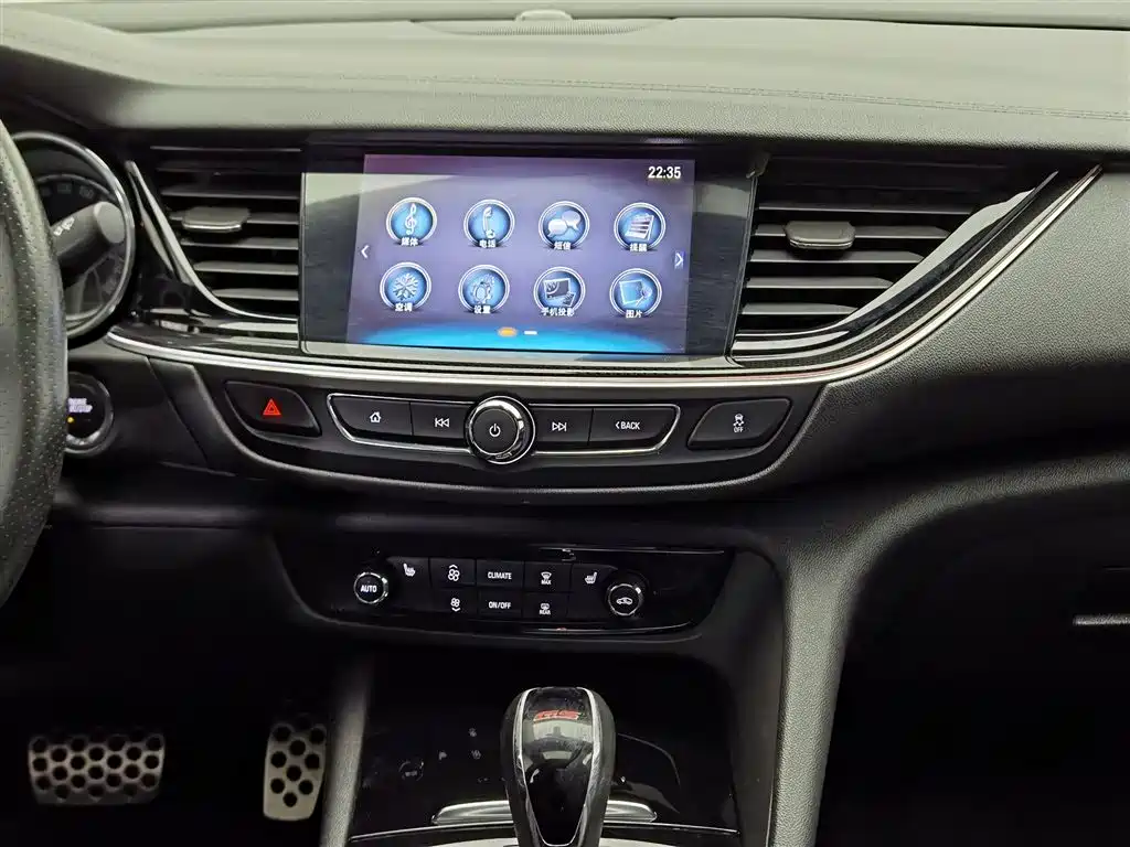 Buick Regal 2017 GS 28T Luxury Model фото 12