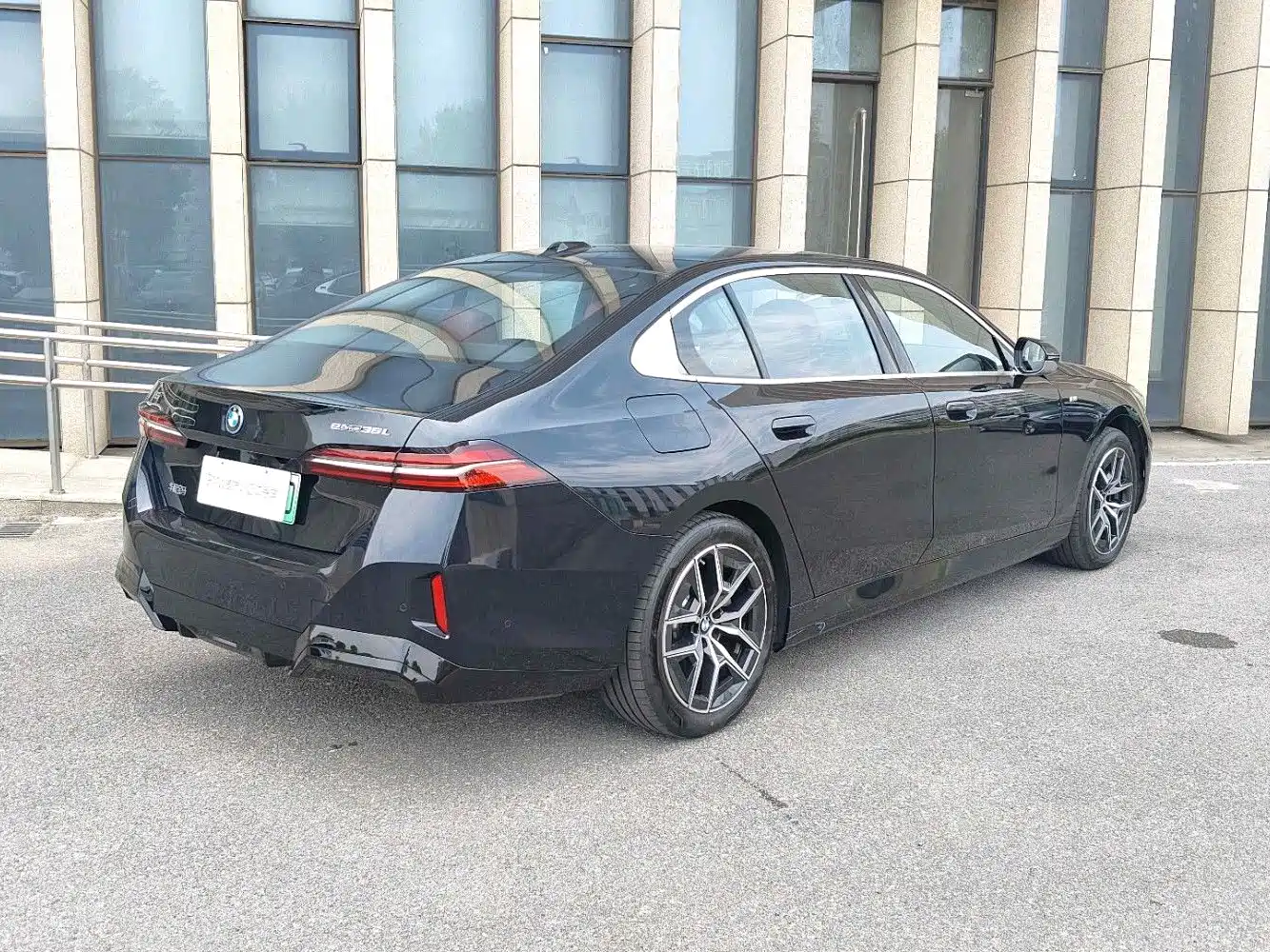 BMW i5 2025 2025 eDrive 35L M Sport Package