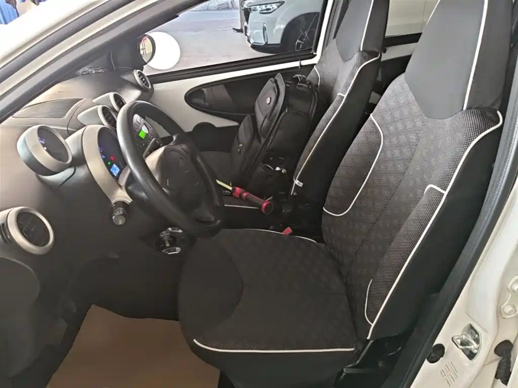 BYD F0 2015 1.0L AMT Xuan Cool Edition фото 15