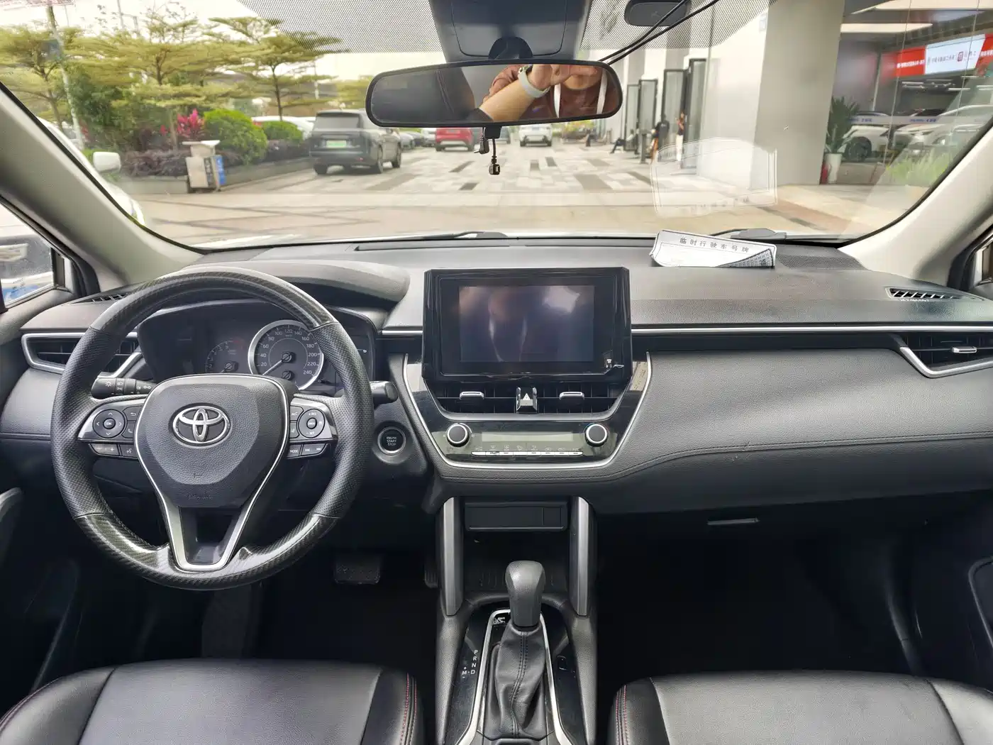Toyota Frontlander 2022 2.0L CVT Leading Edition фото 13
