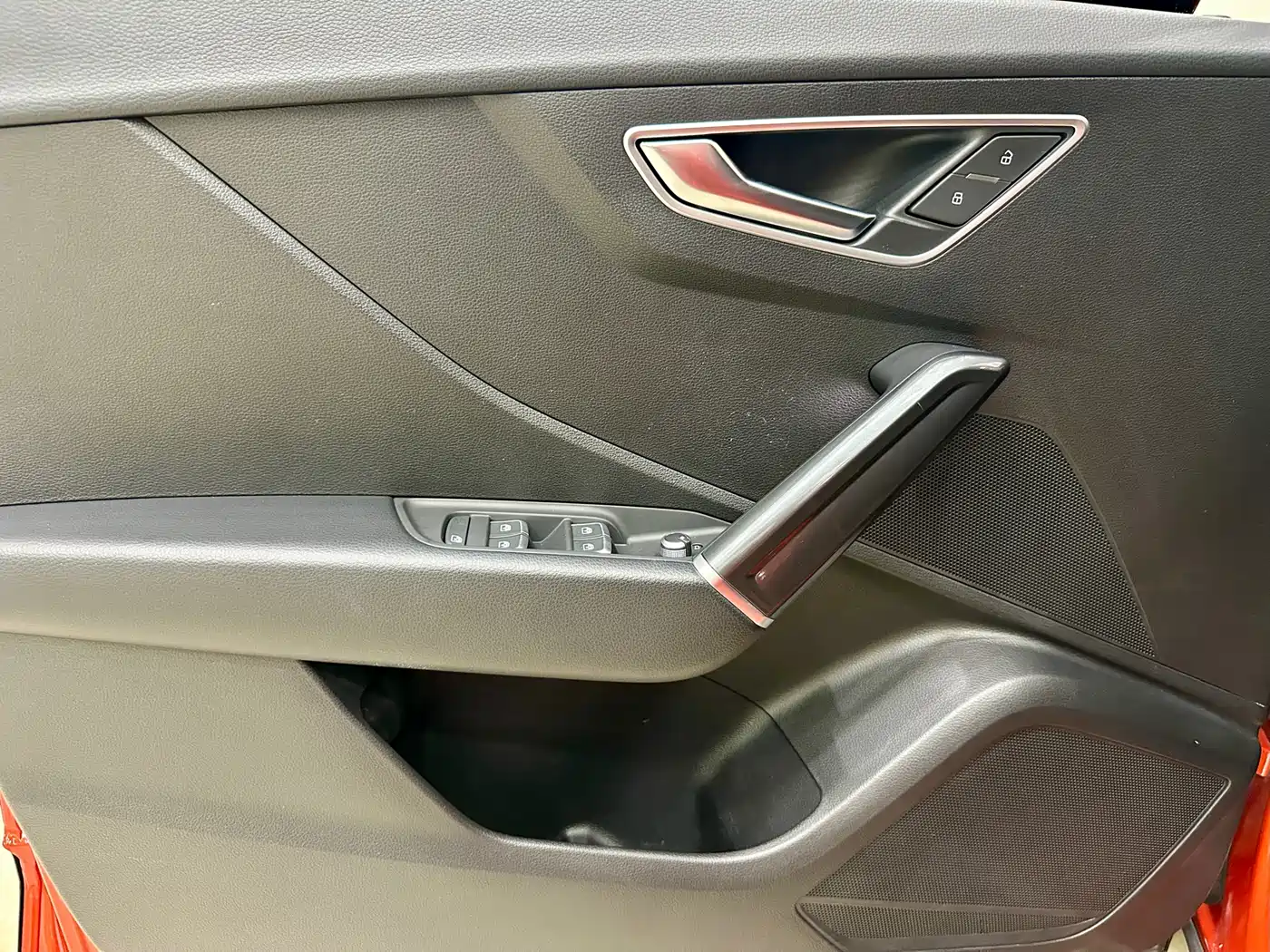 Audi Q2L 2018 35 TFSI Launch Exclusive Edition China VI фото 17