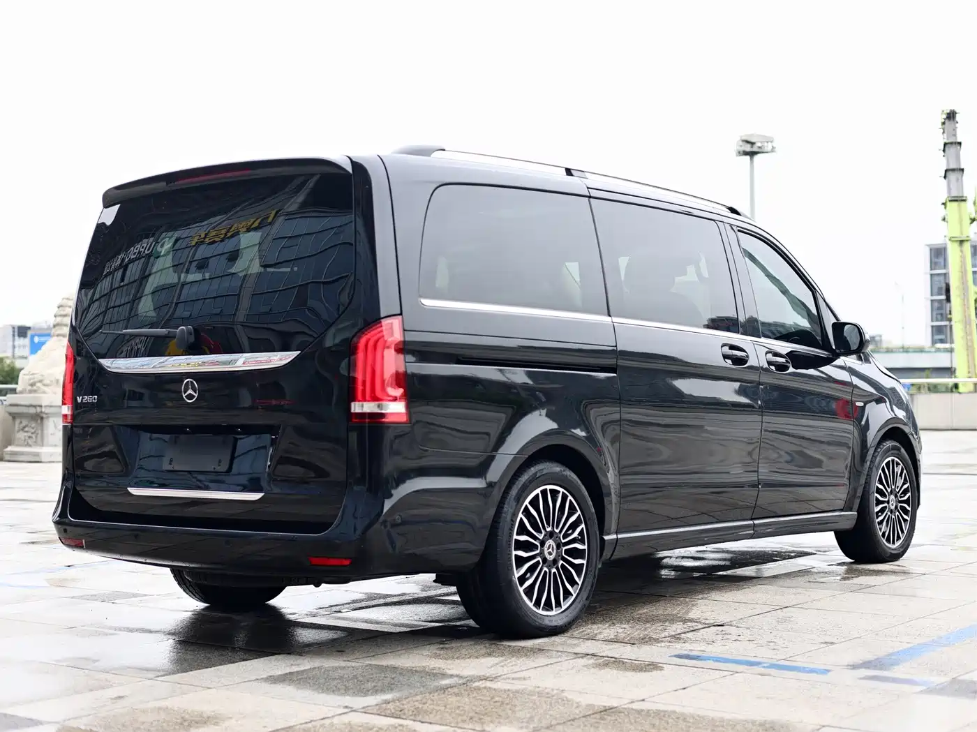 Фото 7 - Mercedes-Benz V-Class