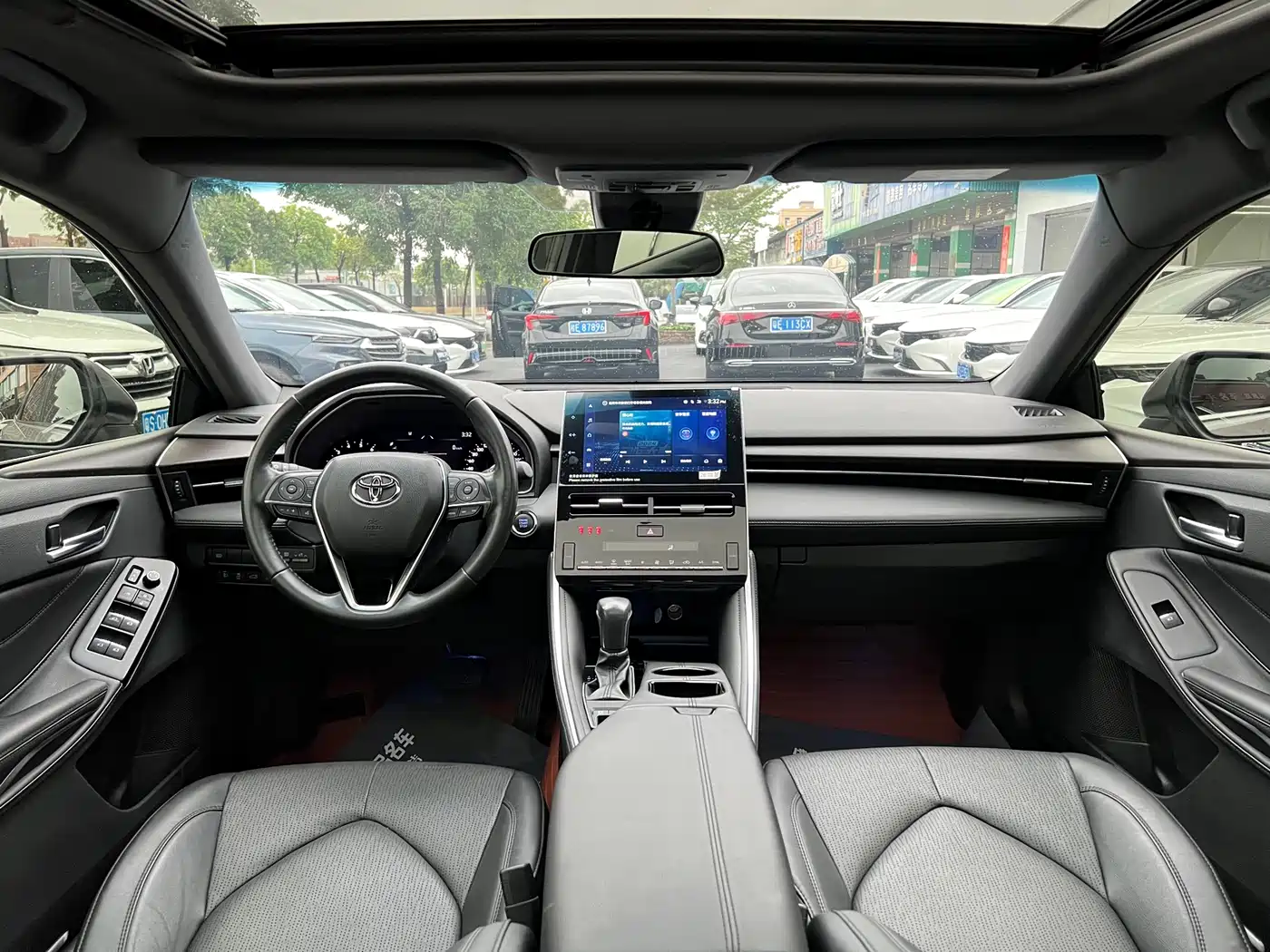 Toyota Avalon 2023 2.0L Luxury Edition фото 5