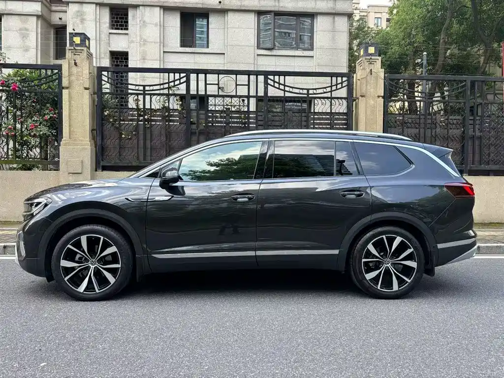 Volkswagen Talagon 2023 Facelift 530TSI 4WD Flagship Victory Pro Edition 6-Seater фото 5