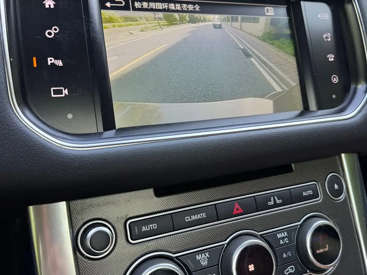 Land Rover Range Rover Sport 2016 Model 3.0 SC V6 HSE DYNAMIC фото 18