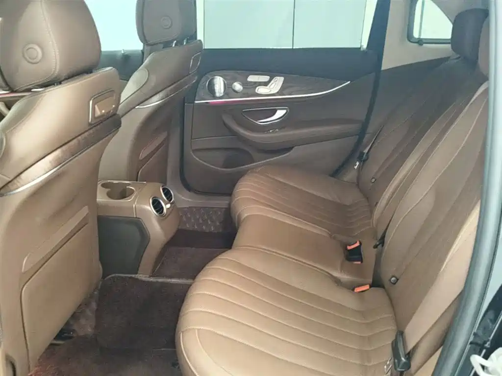 Mercedes-Benz E-Class 2020 Facelift E 300 L Exclusive фото 17
