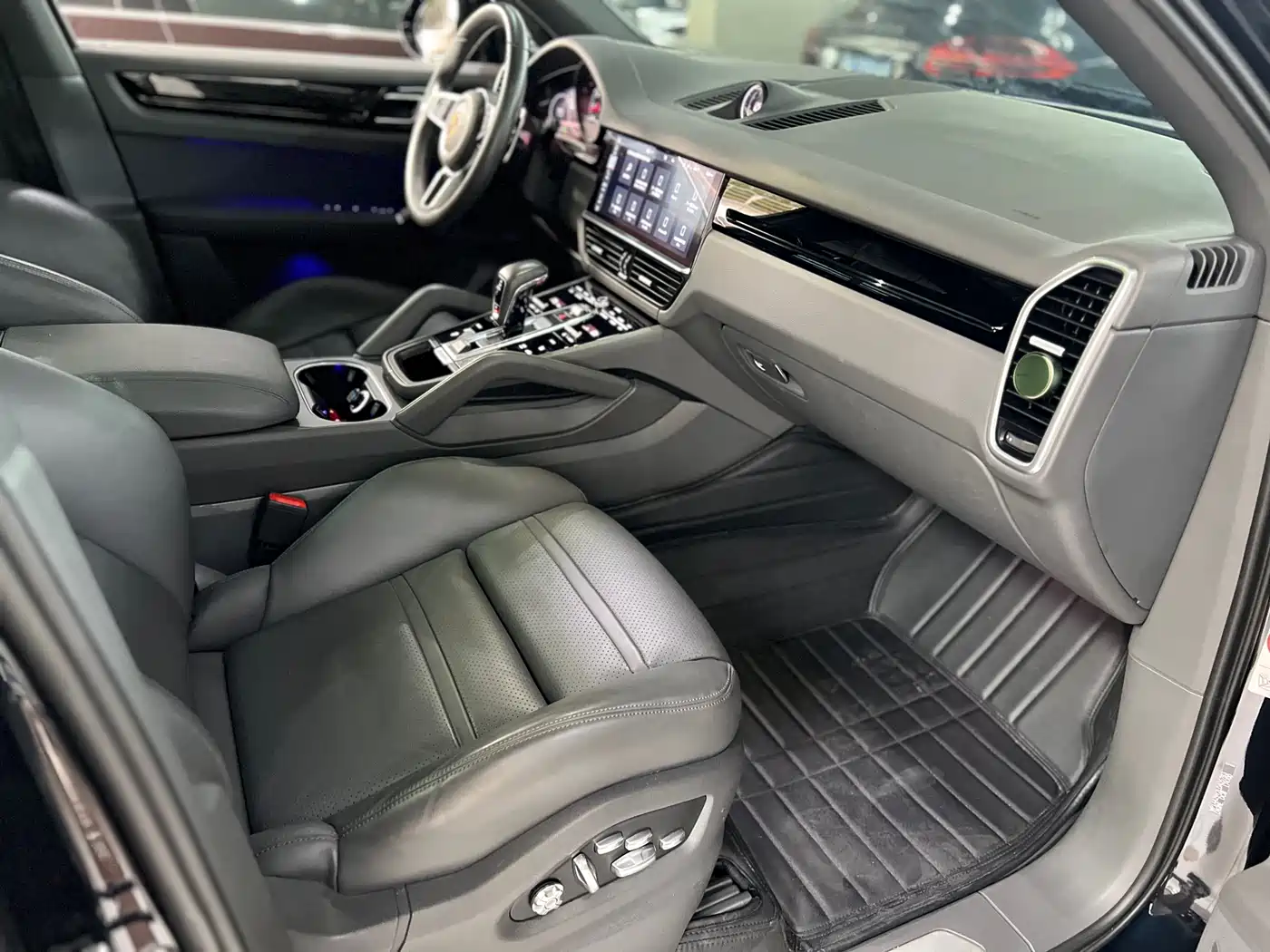 Porsche Cayenne 2019 Cayenne 3.0T фото 14