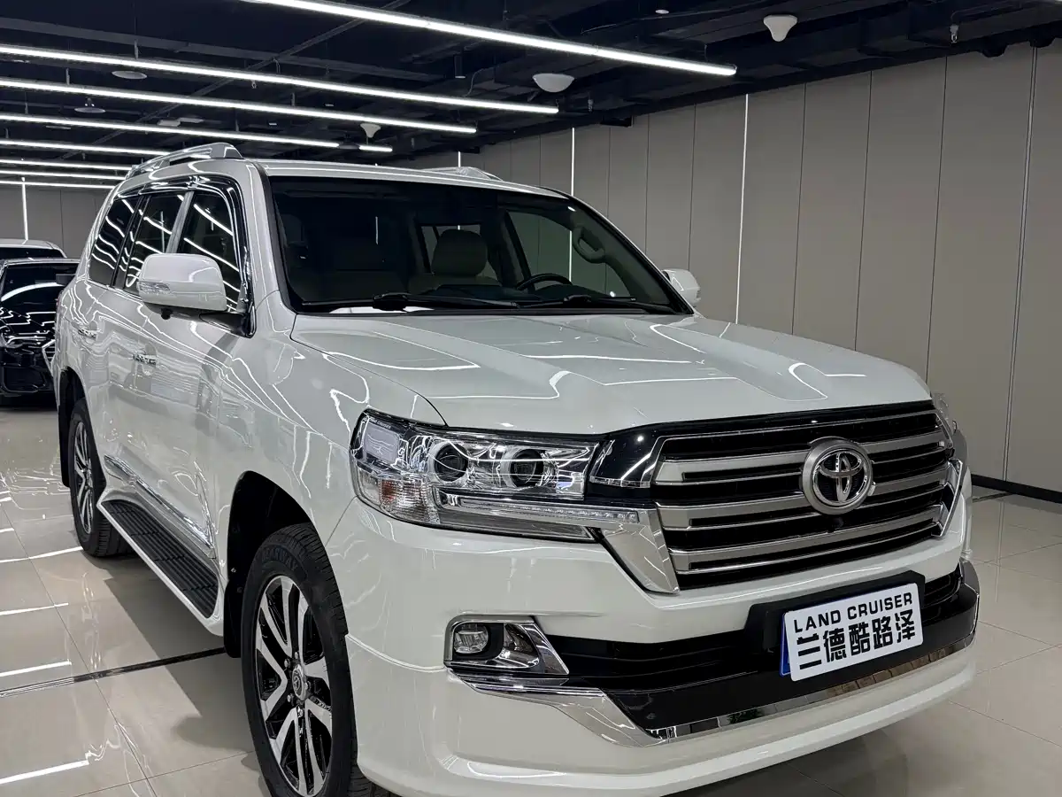 Toyota Land Cruiser (Import) 2015 2015 4.0L V6 Middle East Limited Edition