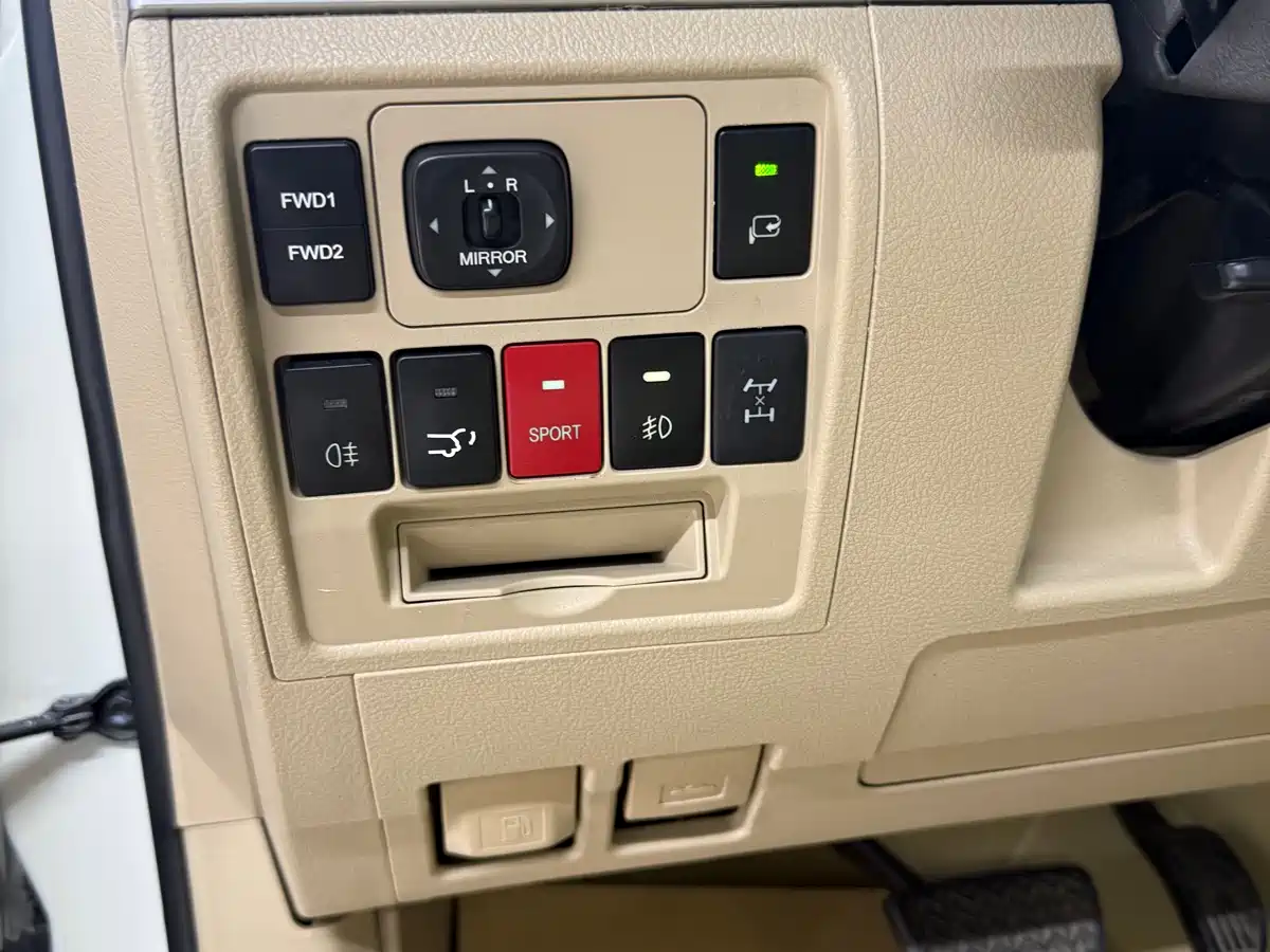 Toyota Land Cruiser (Import) 2015 2015 4.0L V6 Middle East Limited Edition