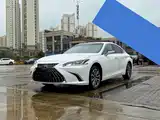 Фото 1 - Lexus ES