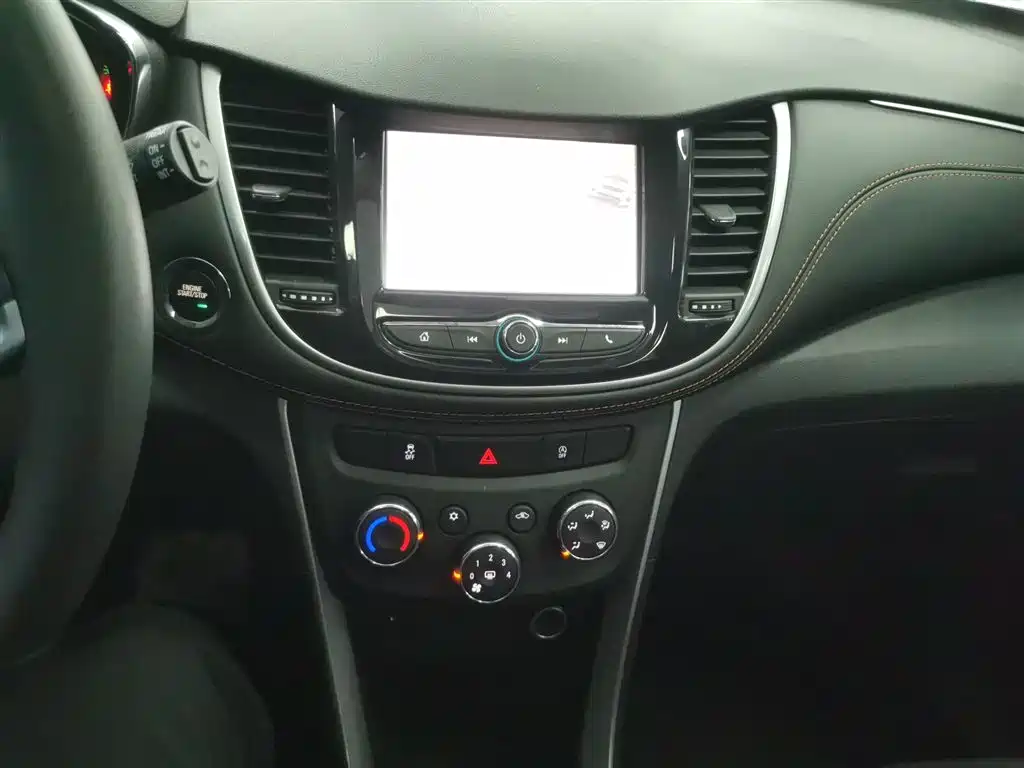 Chevrolet Trax 2018 330T Automatic 2WD Luxury фото 13