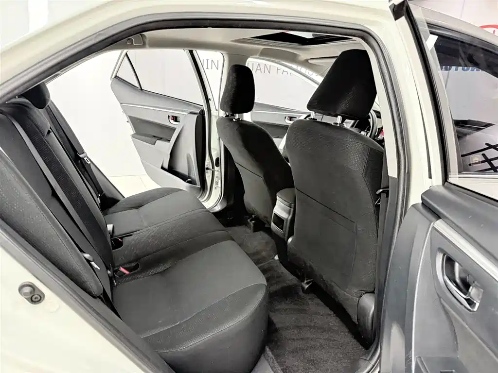 Toyota Corolla 2017 Facelift 1.2T S-CVT GL-i фото 14