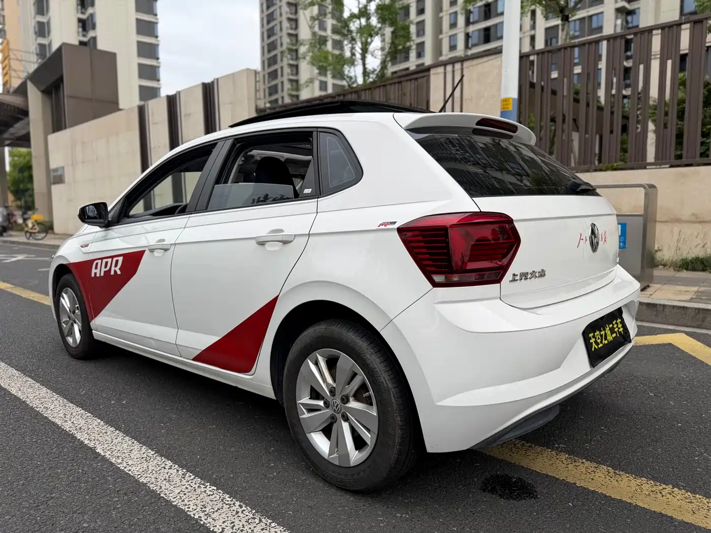 Volkswagen Polo 2019 Plus 1.5L Automatic Panorama Enjoyment Edition фото 25