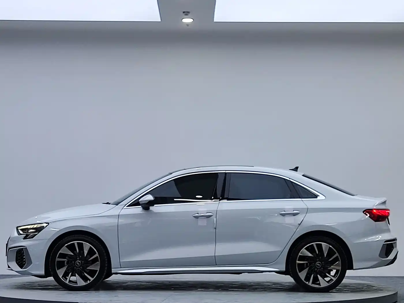 Audi A3 2023 A3L Limousine 35 TFSI Fashion Sport фото 5