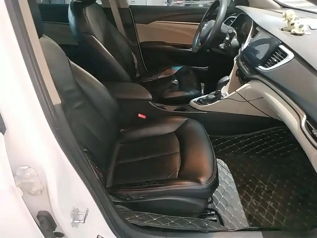 Buick Excelle 2016 15N Automatic Progressive фото 25