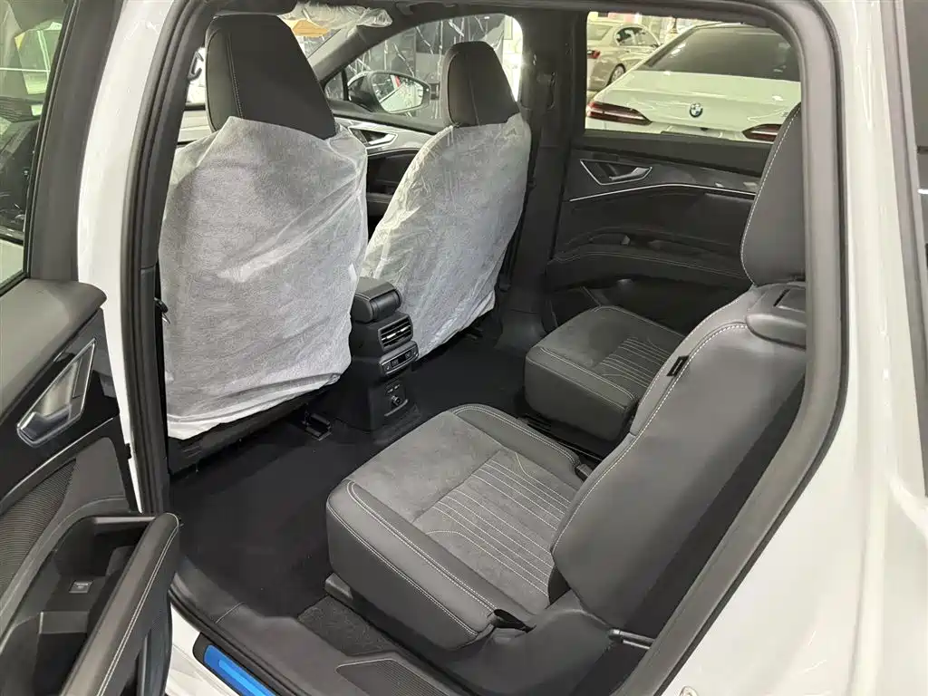 Audi Q5 e-tron 2023 40 e-tron Shining Edition Mecha Package фото 6