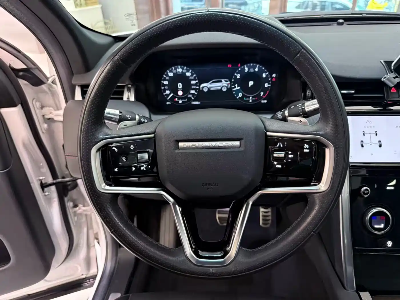 Land Rover Discovery Sport 2023 249PS R-Dynamic S Performance Version фото 11