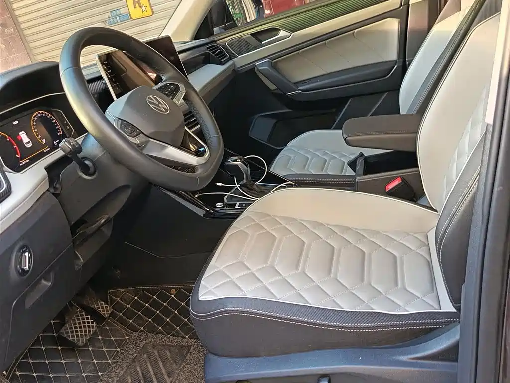 Volkswagen Tayron 2023 280TSI 2WD Luxury Plus Advanced Edition фото 4