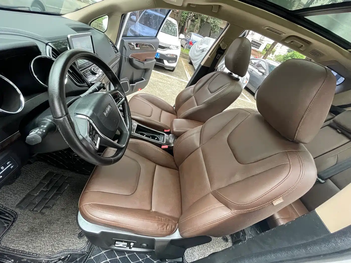 Lifan Xuanlang 2019 2017 2.0L CVT Luxury Type