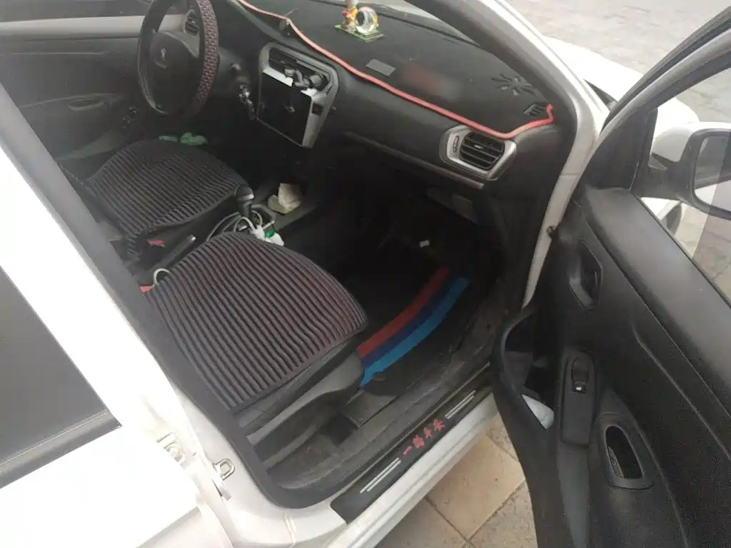 Peugeot 301 2017 2016 1.6L Auto Comfort Edition