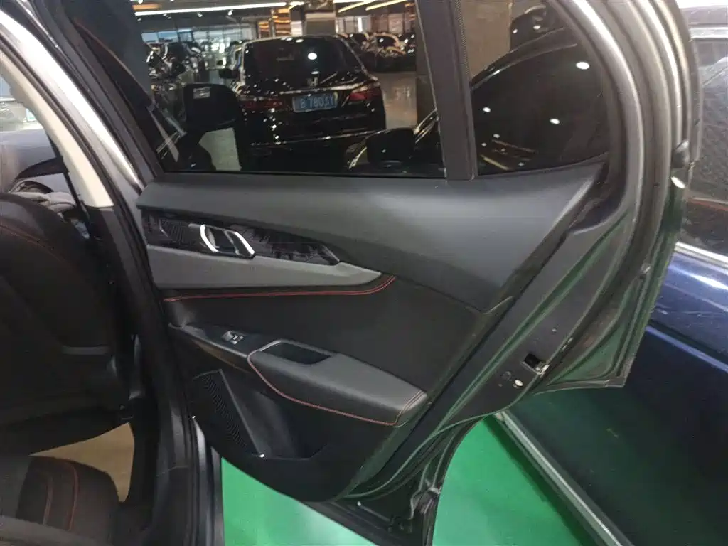 Lynk & Co 01 2019 2.0T 2WD Shine Pro Version China VI фото 16