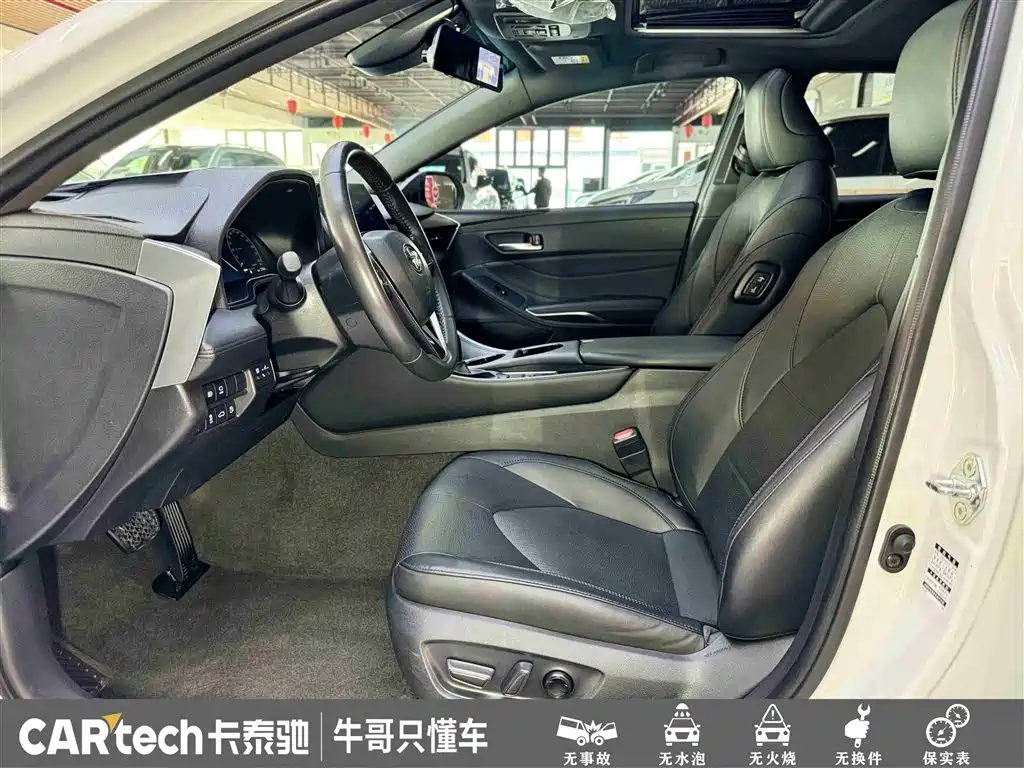 Toyota Avalon 2022 2.0L XLE Premium фото 17