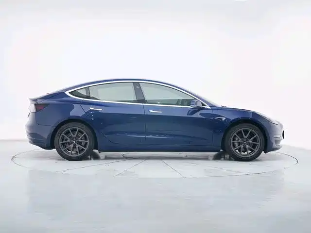 TESLA MODEL 3 (IMPORTED)