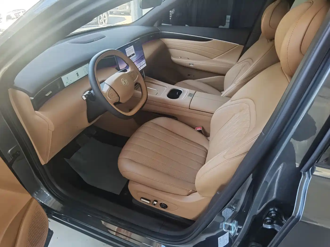 Dongfeng Aeolus L8 2025 2025 Plug-in Hybrid