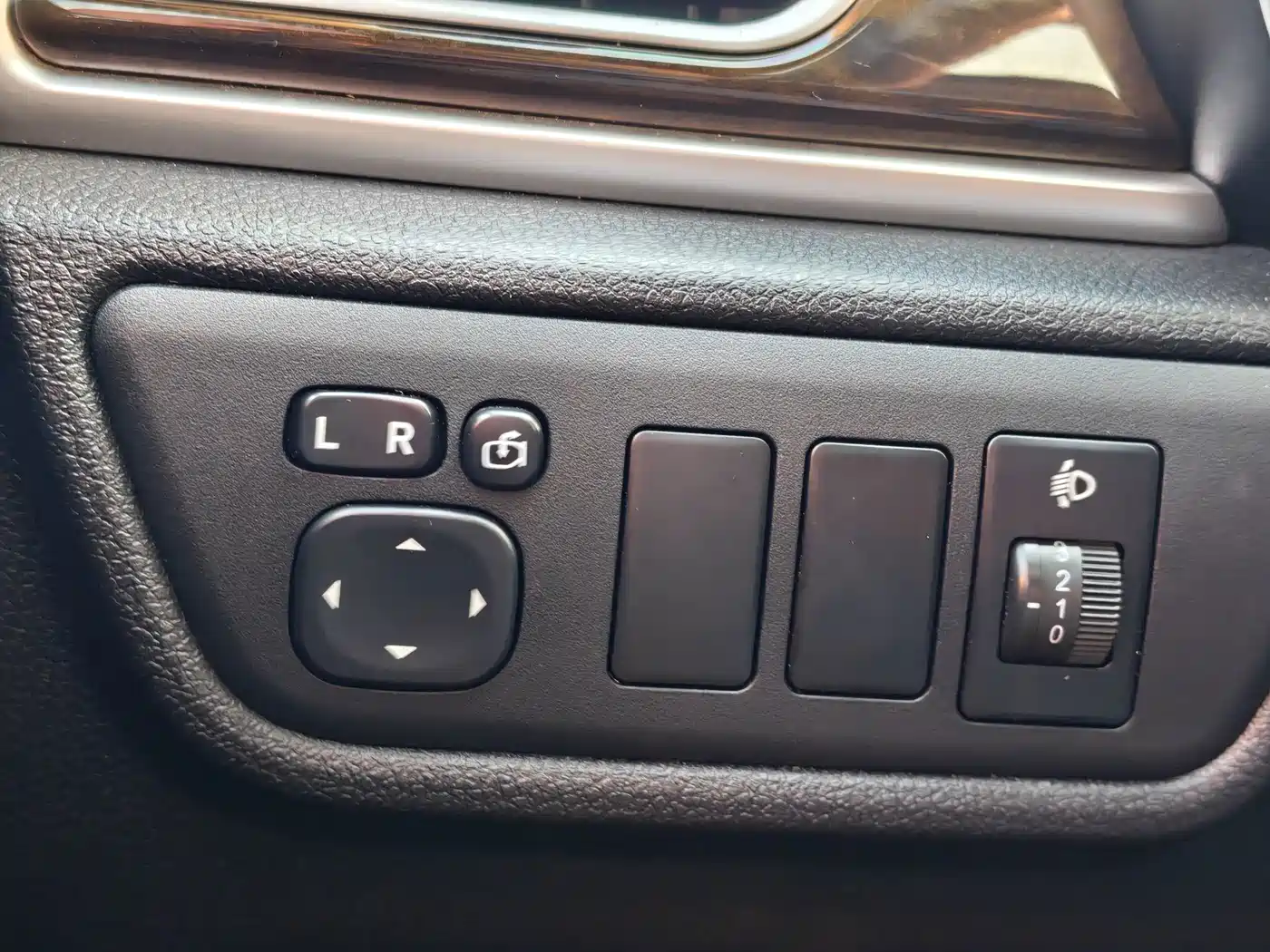 Dongfeng Fengguang Fengguang 580 2019 2020 1.5T CVT Luxury