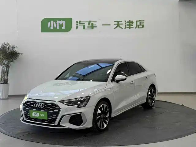 Audi A3 A3L Limousine 35 TFSI, Стиль Спорт