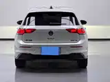 Photo 8 - Volkswagen Golf