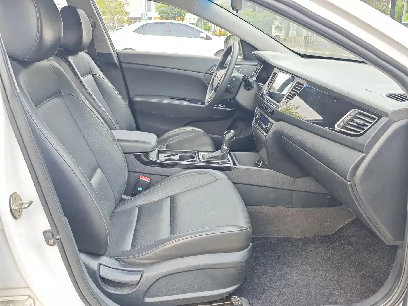 Hyundai Mistra 2016 1.8L Automatic Smart GLS фото 5