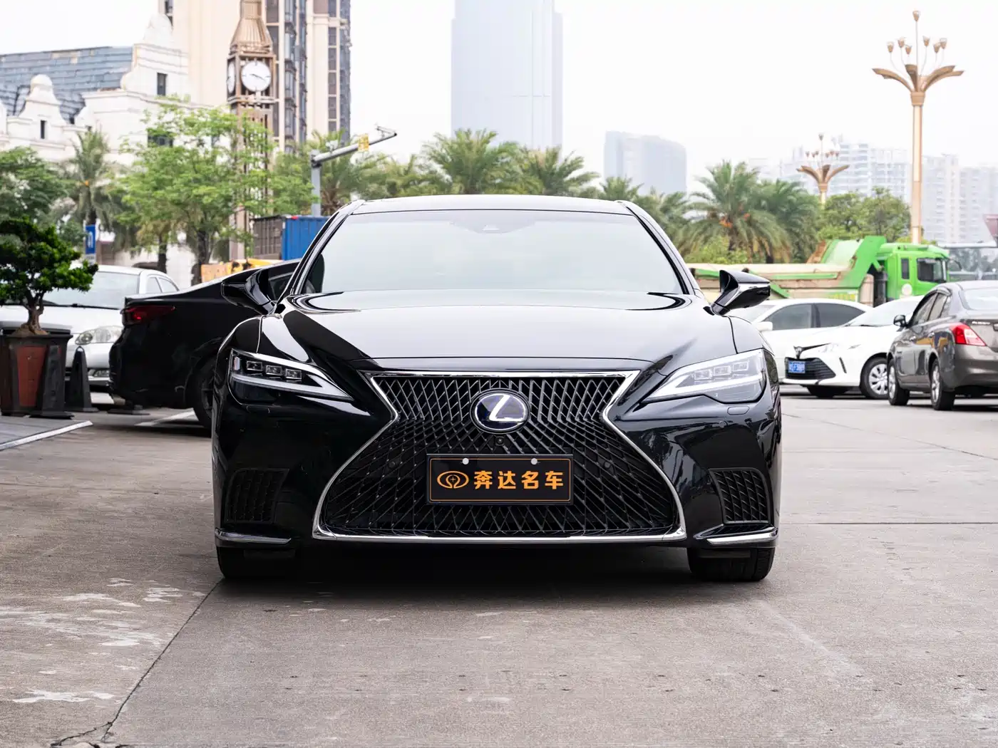 Lexus LS 2021 500h Excellence Edition фото 2