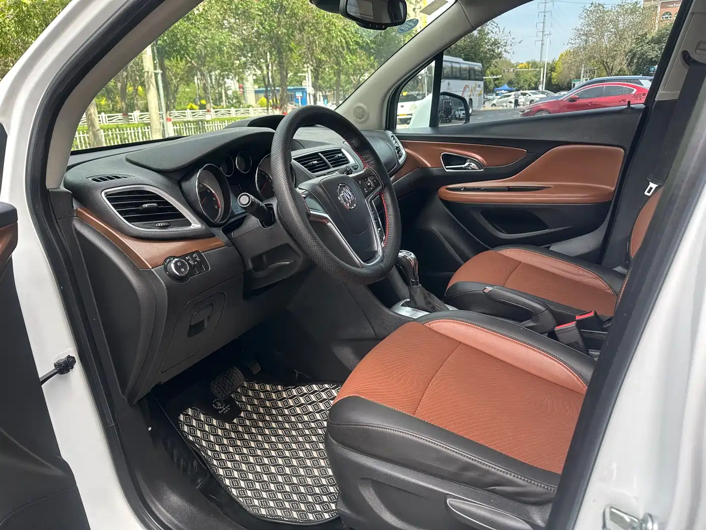 Buick Encore 2013 1.4T Automatic 2WD Elite фото 4
