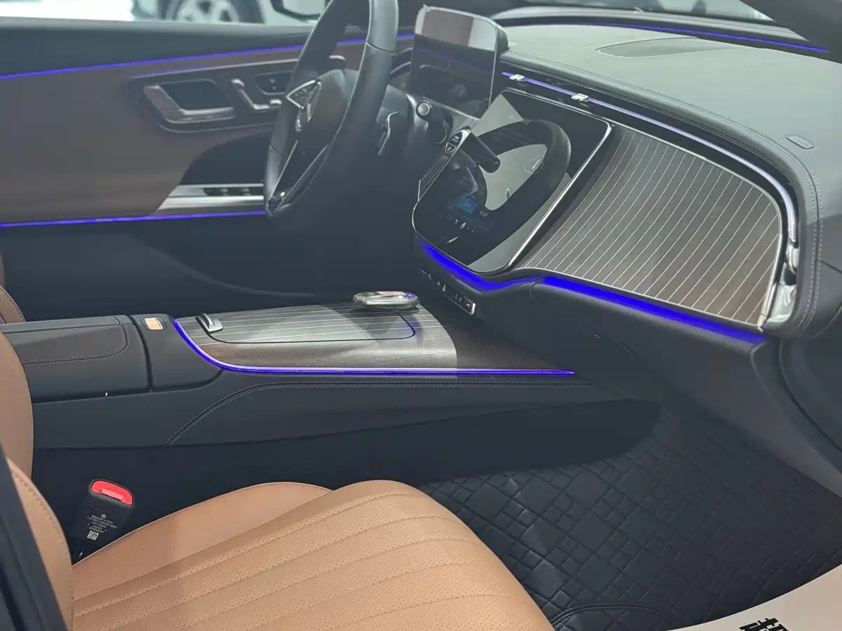 Mercedes-Benz E-Class 2025 E 300 L Fashion фото 10