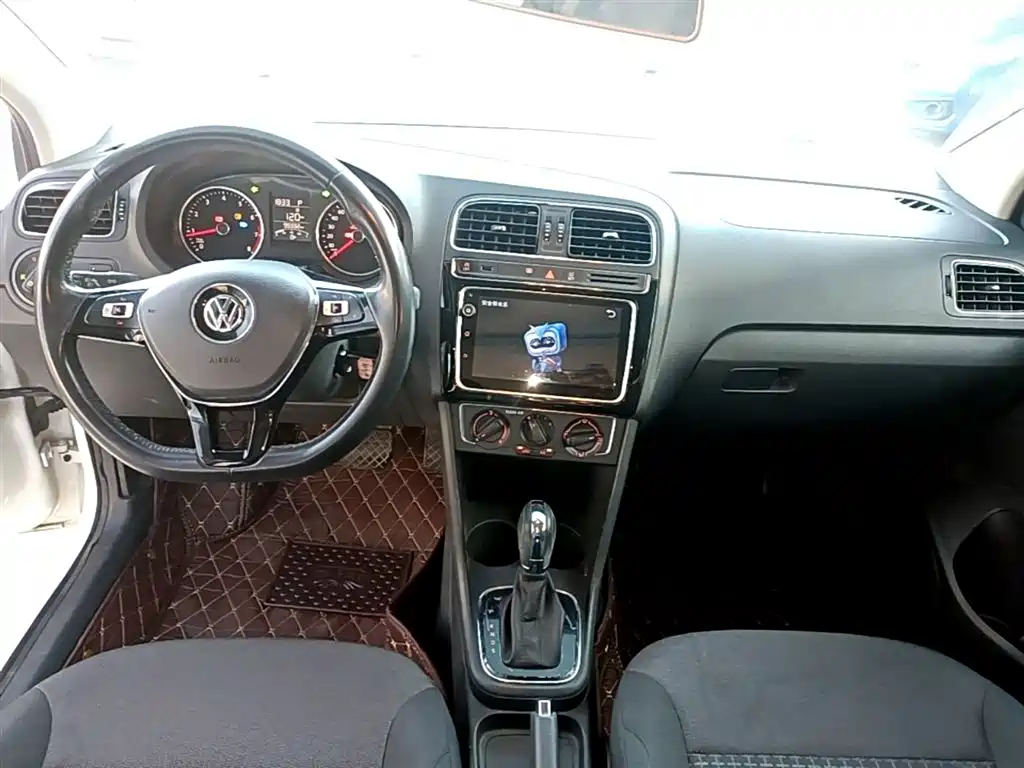 Volkswagen Polo 2018 1.5L Auto Comfort фото 10