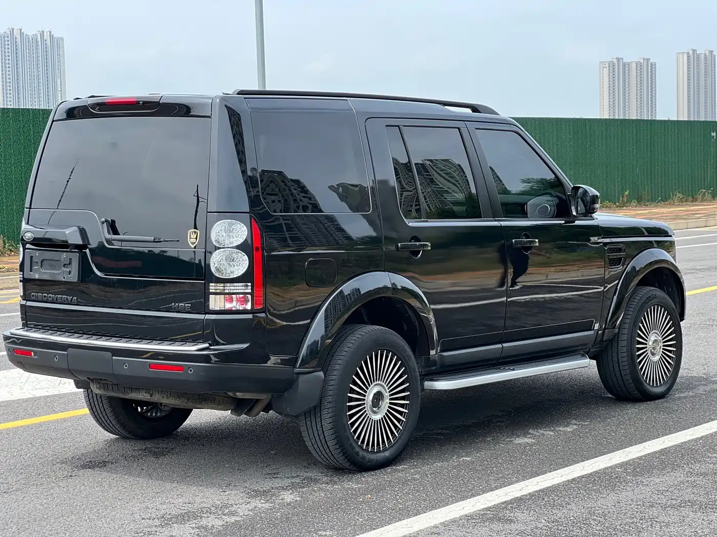 Фото 9 - Land Rover Discovery