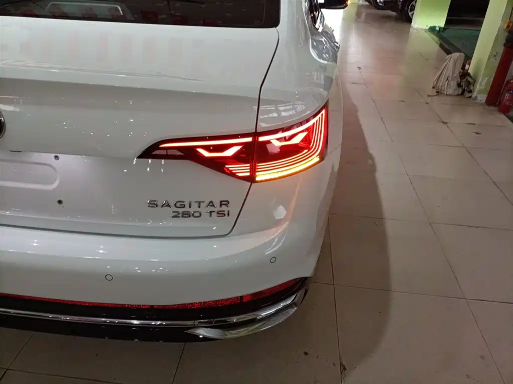 Volkswagen Sagitar 2023 280TSI DSG Beyond Lite фото 8