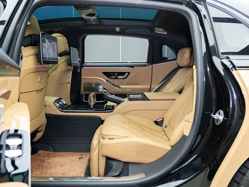 Фото 14 - Mercedes-Benz Maybach S-Class