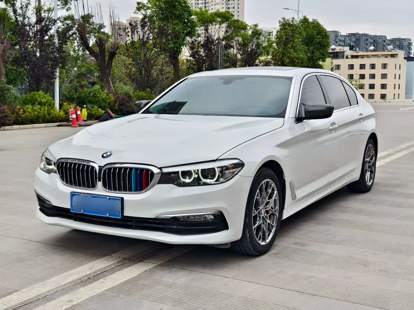 BMW 5 Series 2018 528Li Launch Special Edition