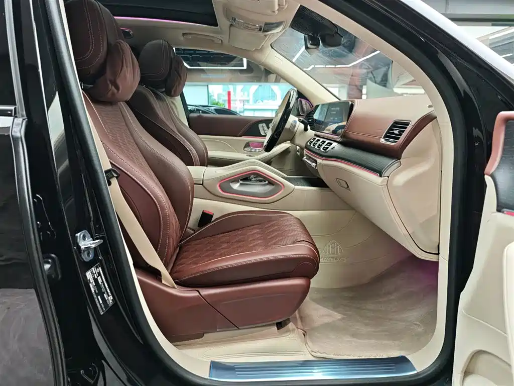 Mercedes-Benz Maybach GLS 2025 GLS 600 4MATIC Polar Night Edition фото 11