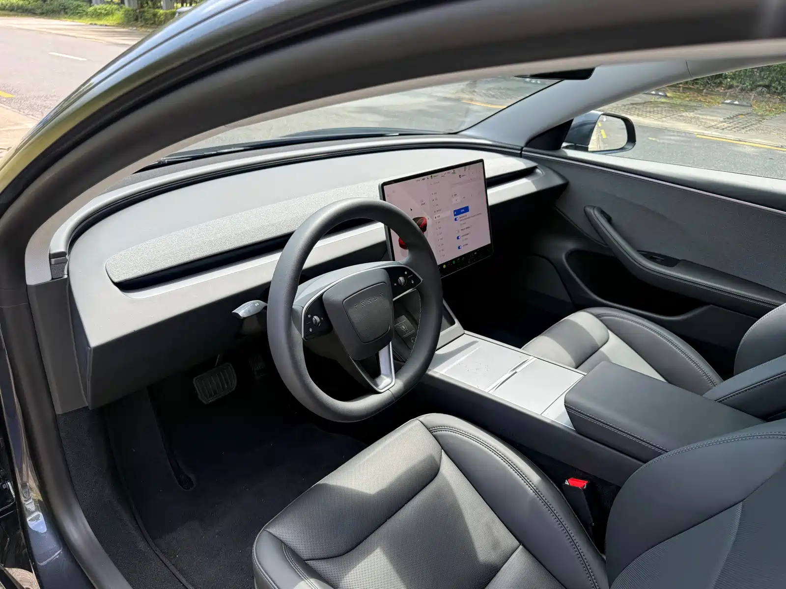 Photo 9 - Tesla Model 3