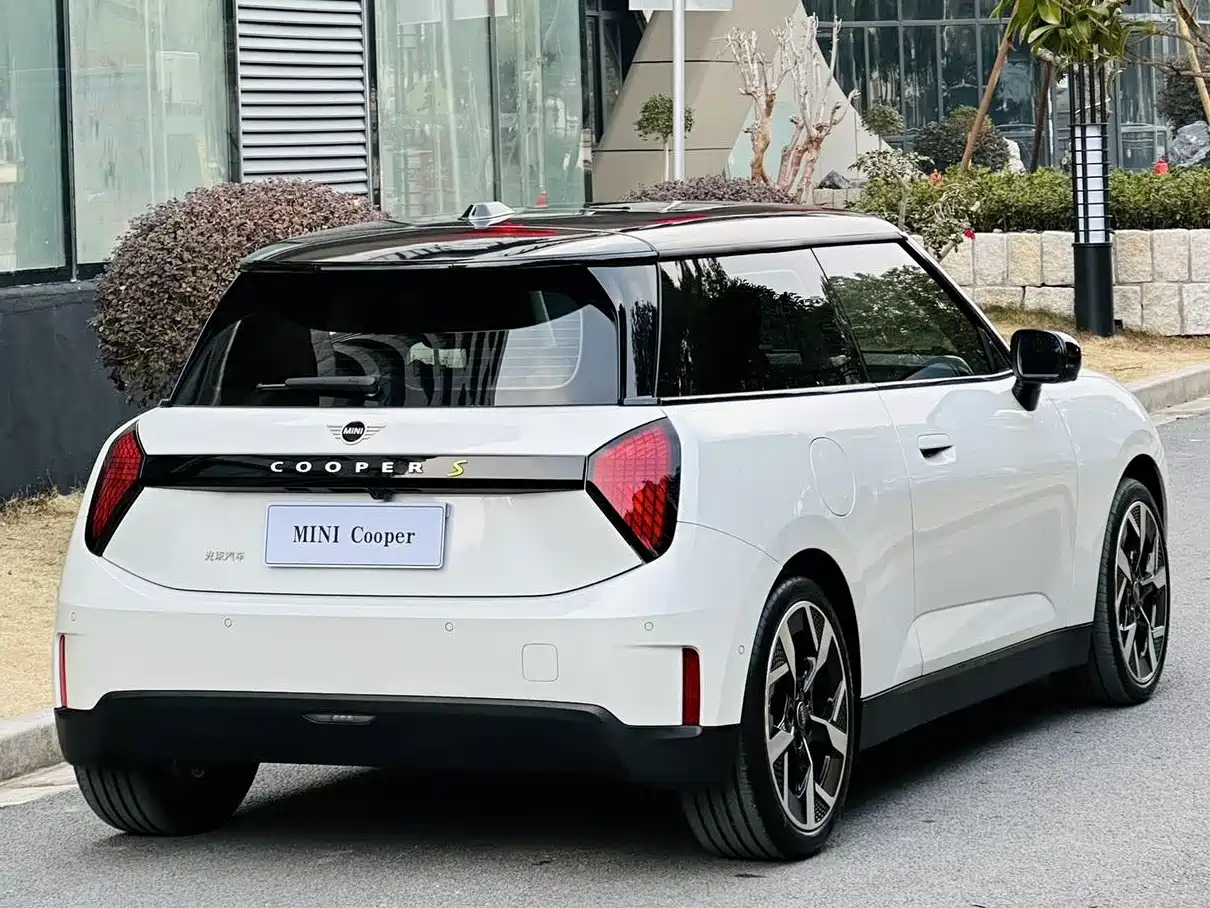 MINI ELECTRIC  COOPER