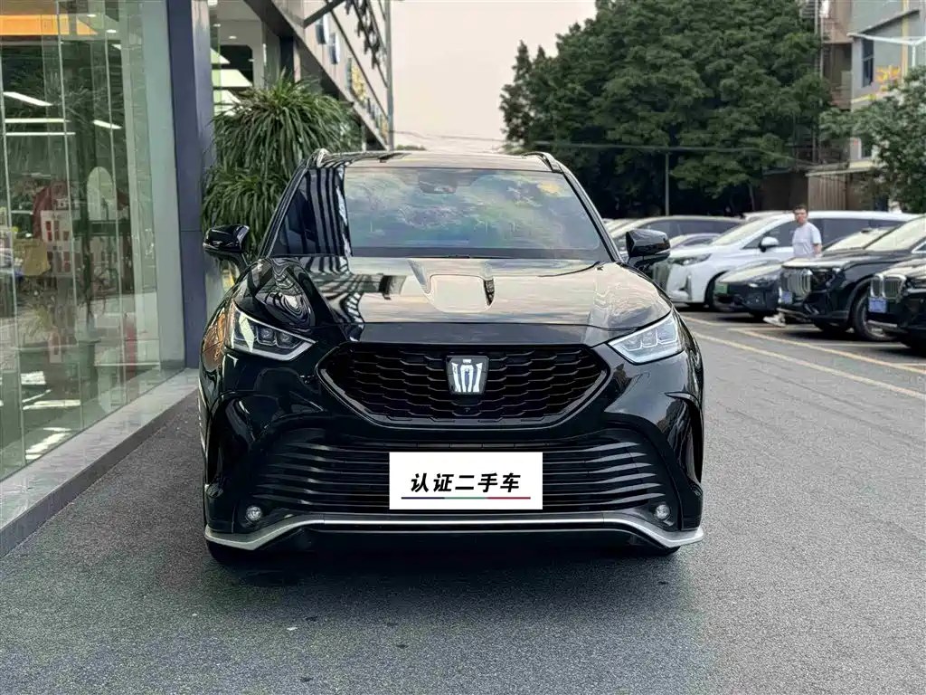 Toyota Crown Kluger 2022 2.5L HEV 4WD Luxury Edition фото 2