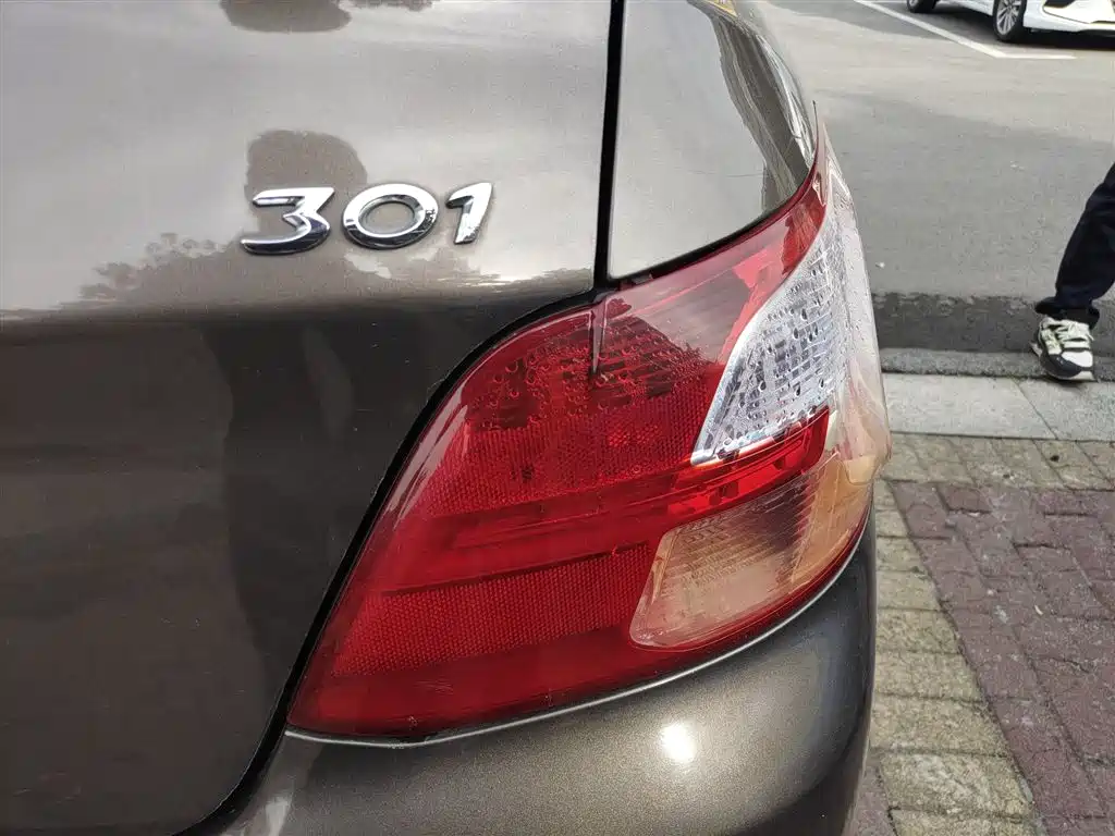 Peugeot 301 2016 1.6L Auto Comfort Edition фото 24