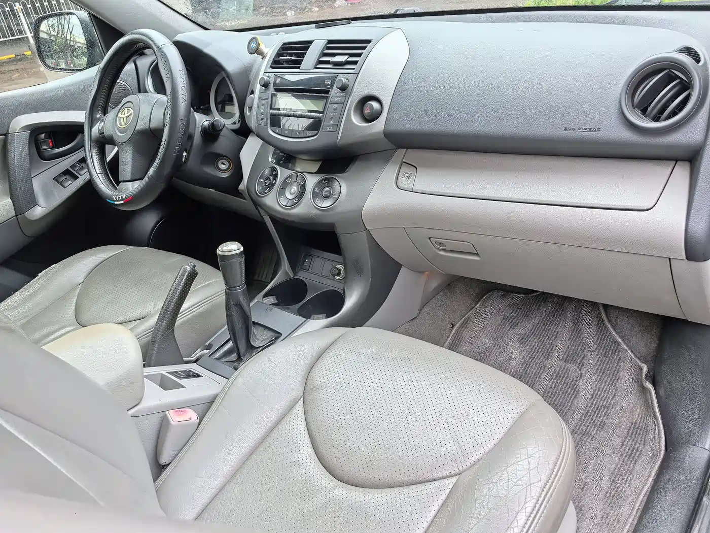 Toyota RAV4 Rongfang 2009 2.0L Manual Luxury Edition фото 13