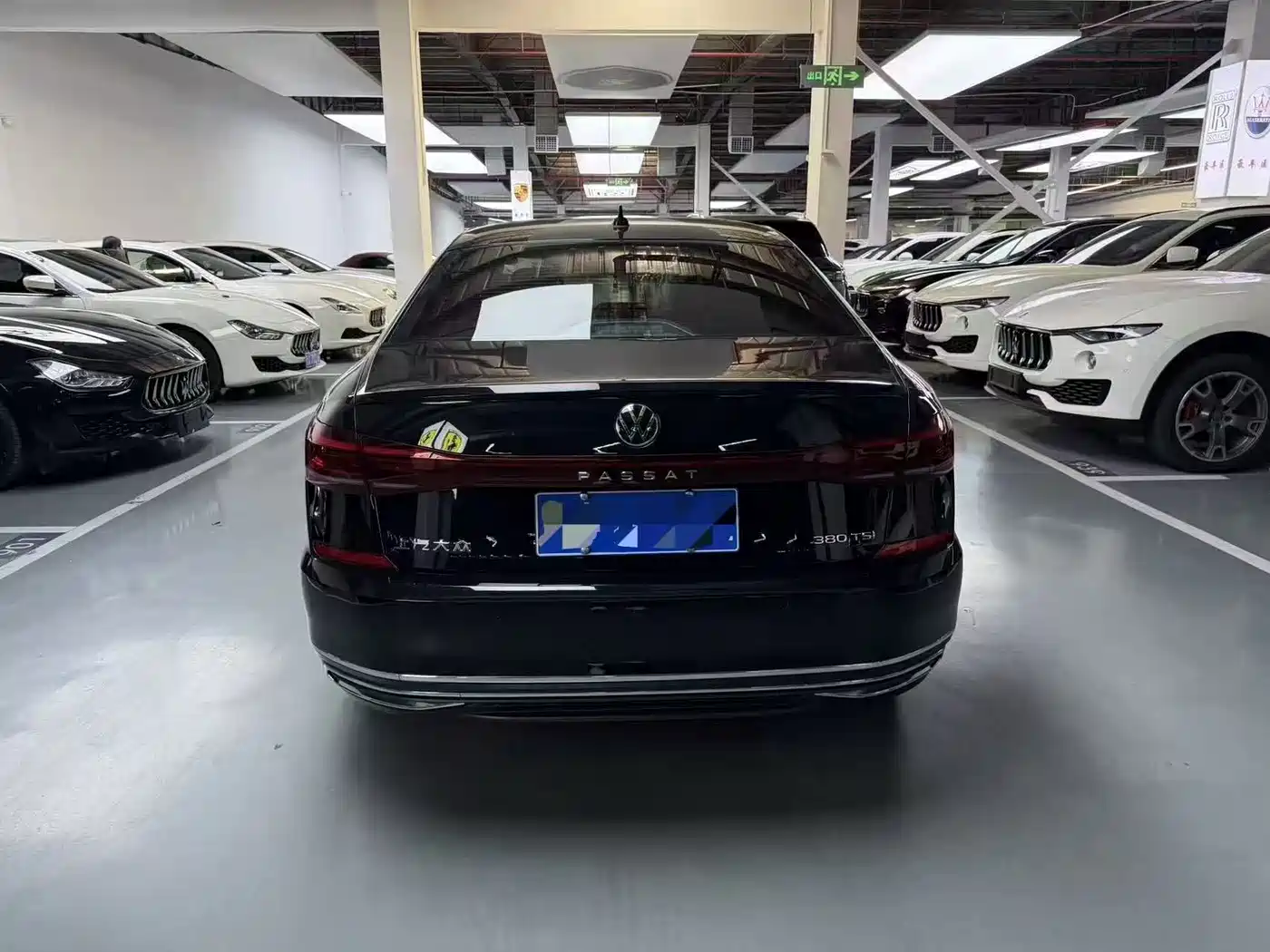 Volkswagen Passat 2024 380TSI Starlight Dragon Soaring Edition фото 13