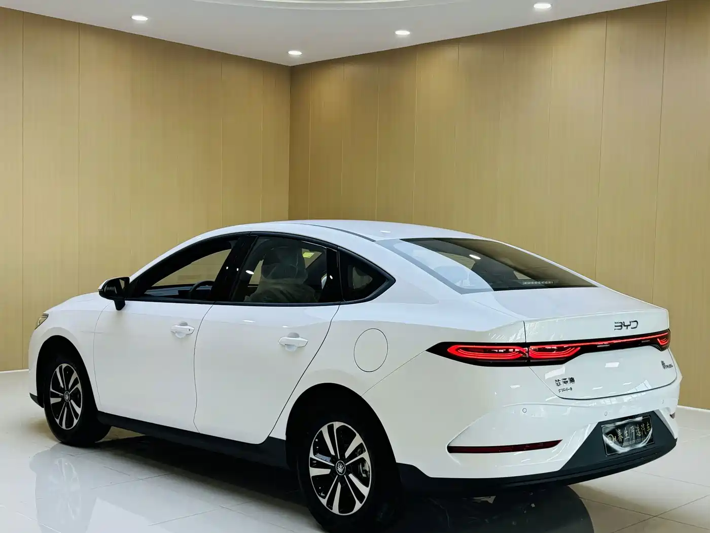 BYD Qin PLUS 2026 2026 Model DM-i 210KM Progressive Edition