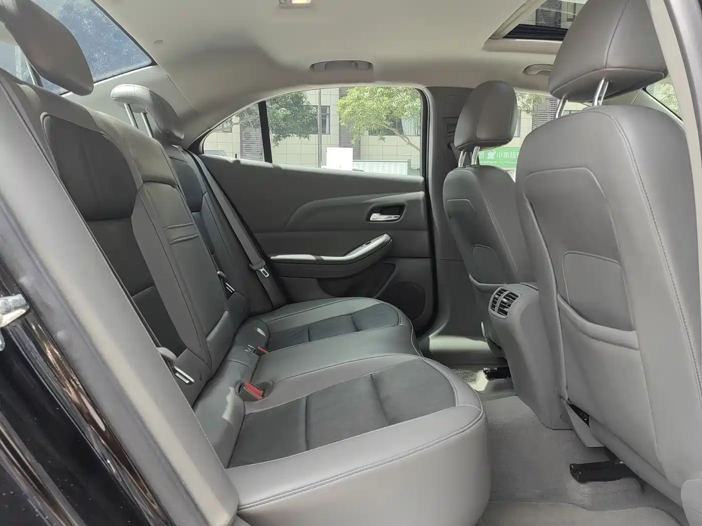 Chevrolet Malibu 2013 2.0L Automatic Luxury Edition фото 11
