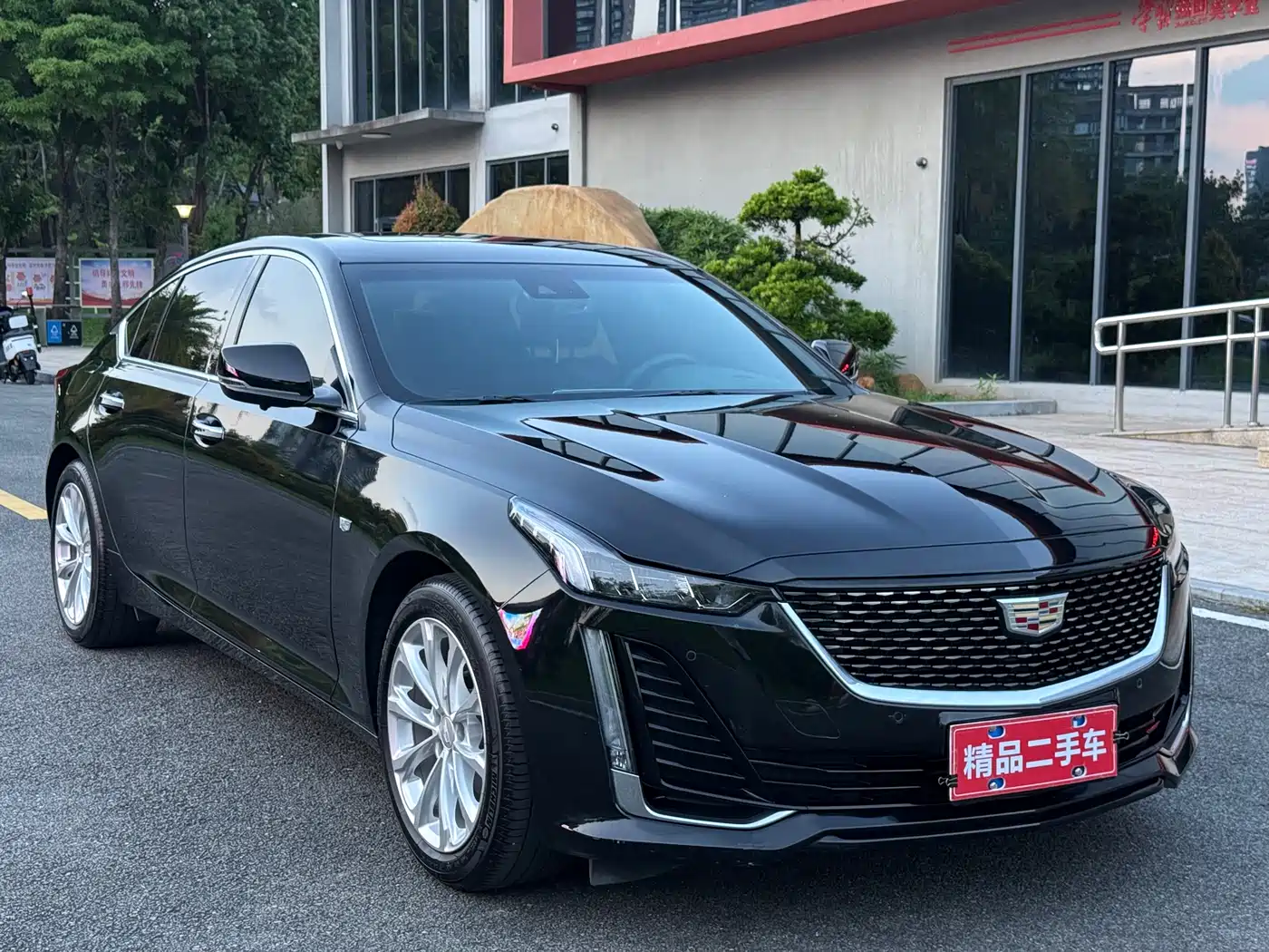 Cadillac CT5 2023 28T Luxury Style (Standard Edition) фото 3
